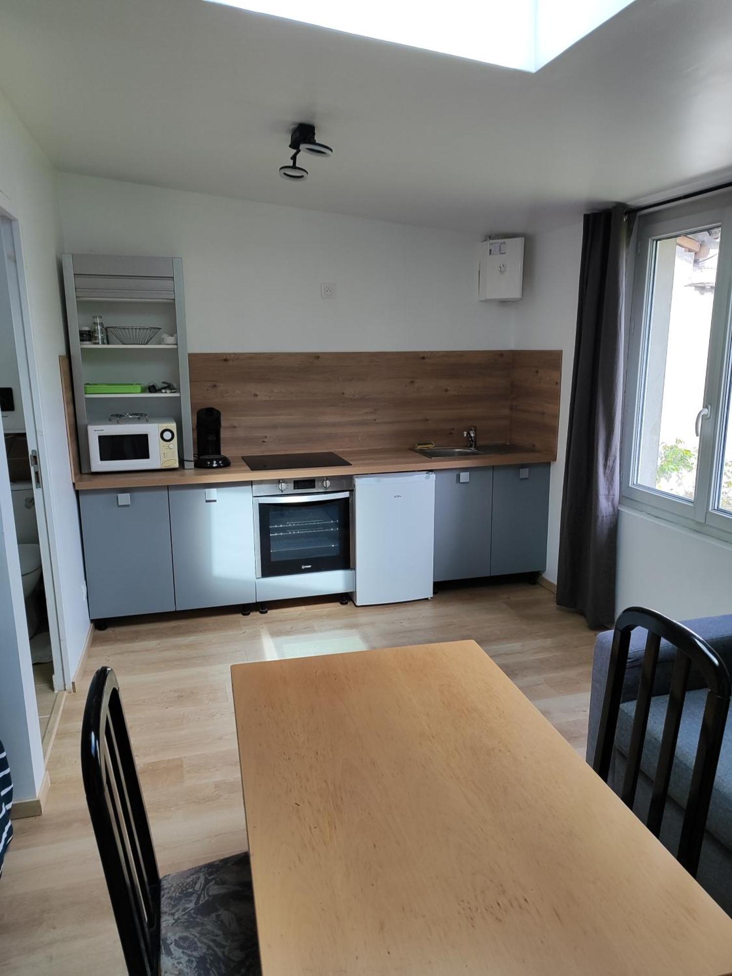 Studio Independant Avec Jardin Au Calme Neuilly-Plaisance Bagian luar foto